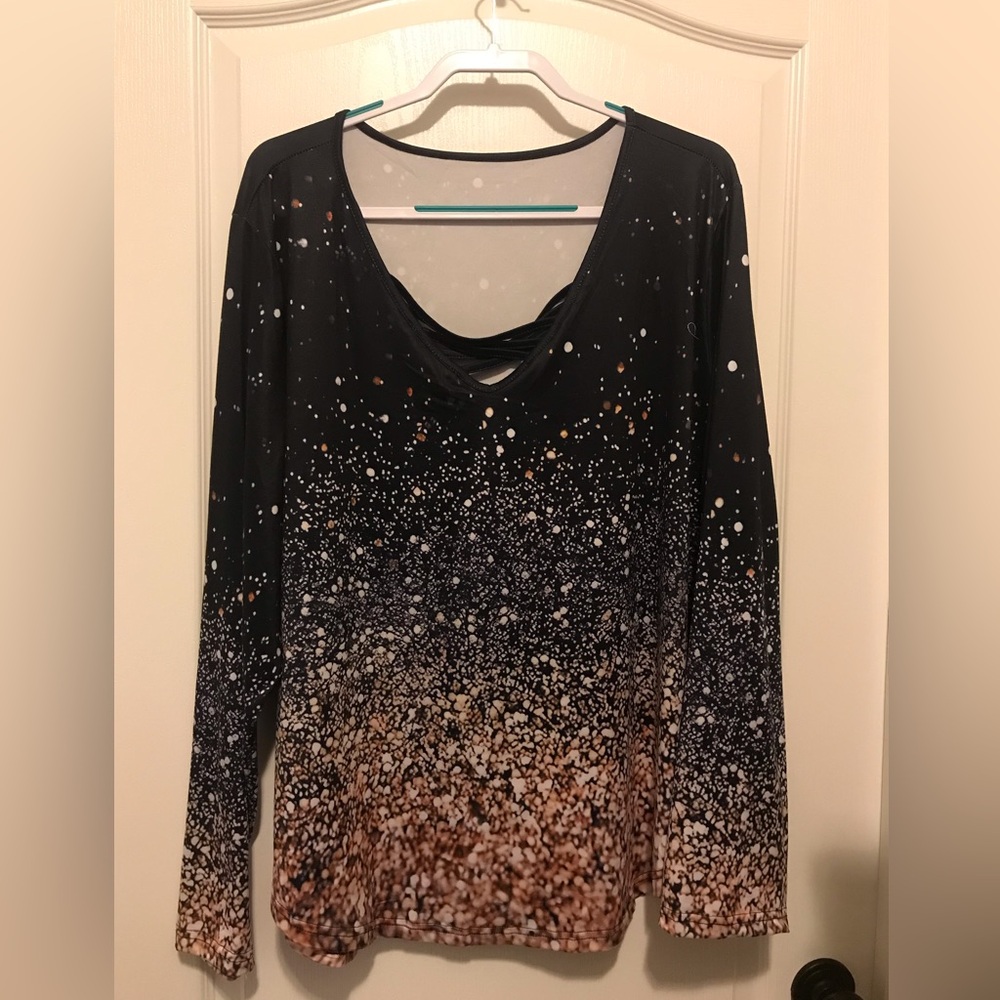 Plus Size Women’s V-Neck Top